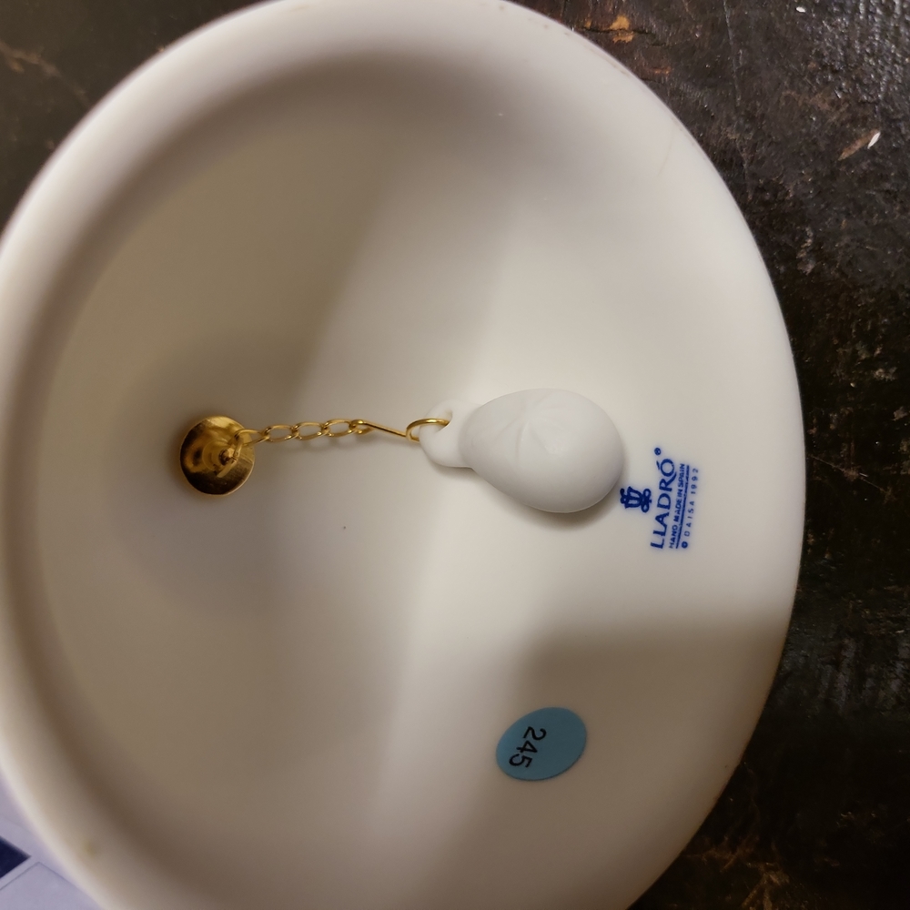Lladro 1993 Porcelain Collectors Christmas Bell - Picture 6 of 8